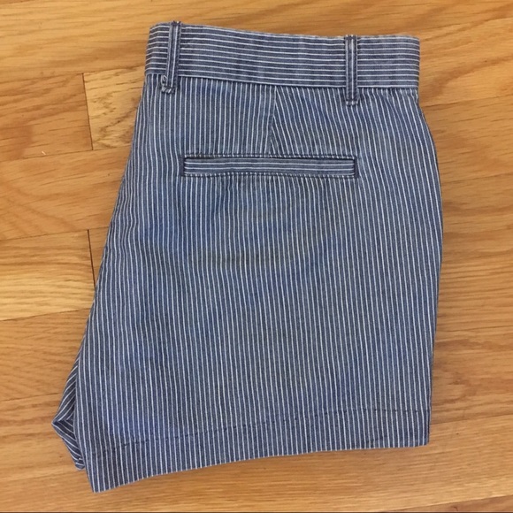 GAP Pinstriped Denim Shorts! - Picture 4 of 7